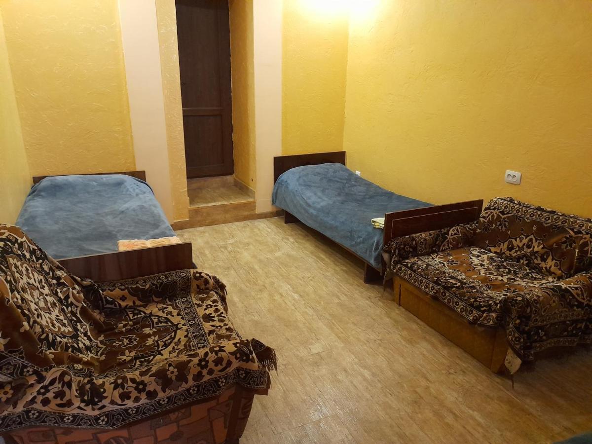 Guest House In Center Yerevan Ngoại thất bức ảnh