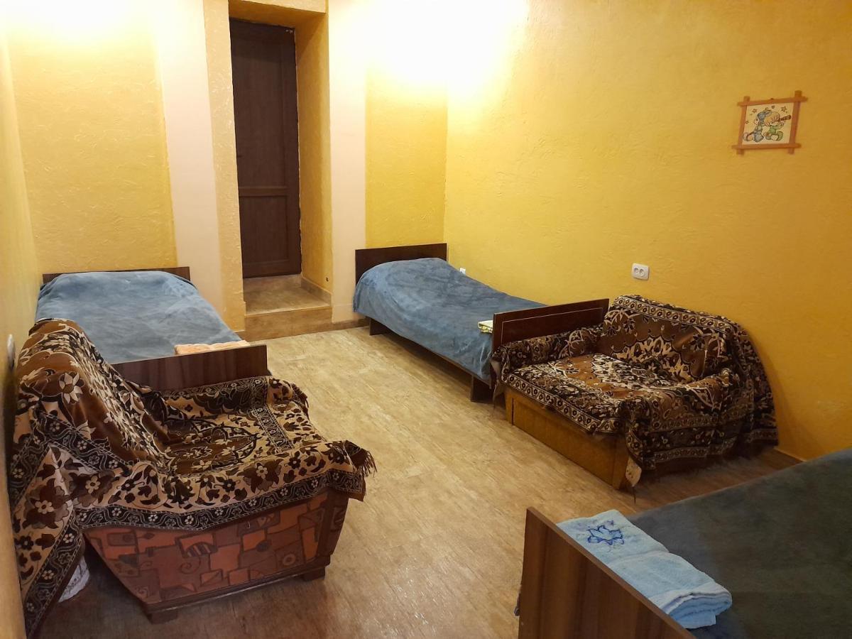 Guest House In Center Yerevan Ngoại thất bức ảnh